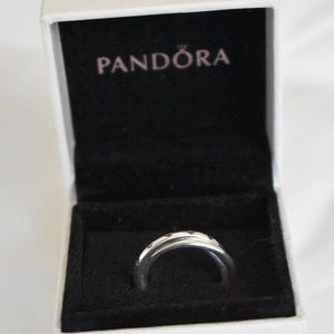 Swirling Symmetry Ring